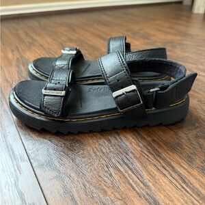Dr. Martens kids Sandals ✨